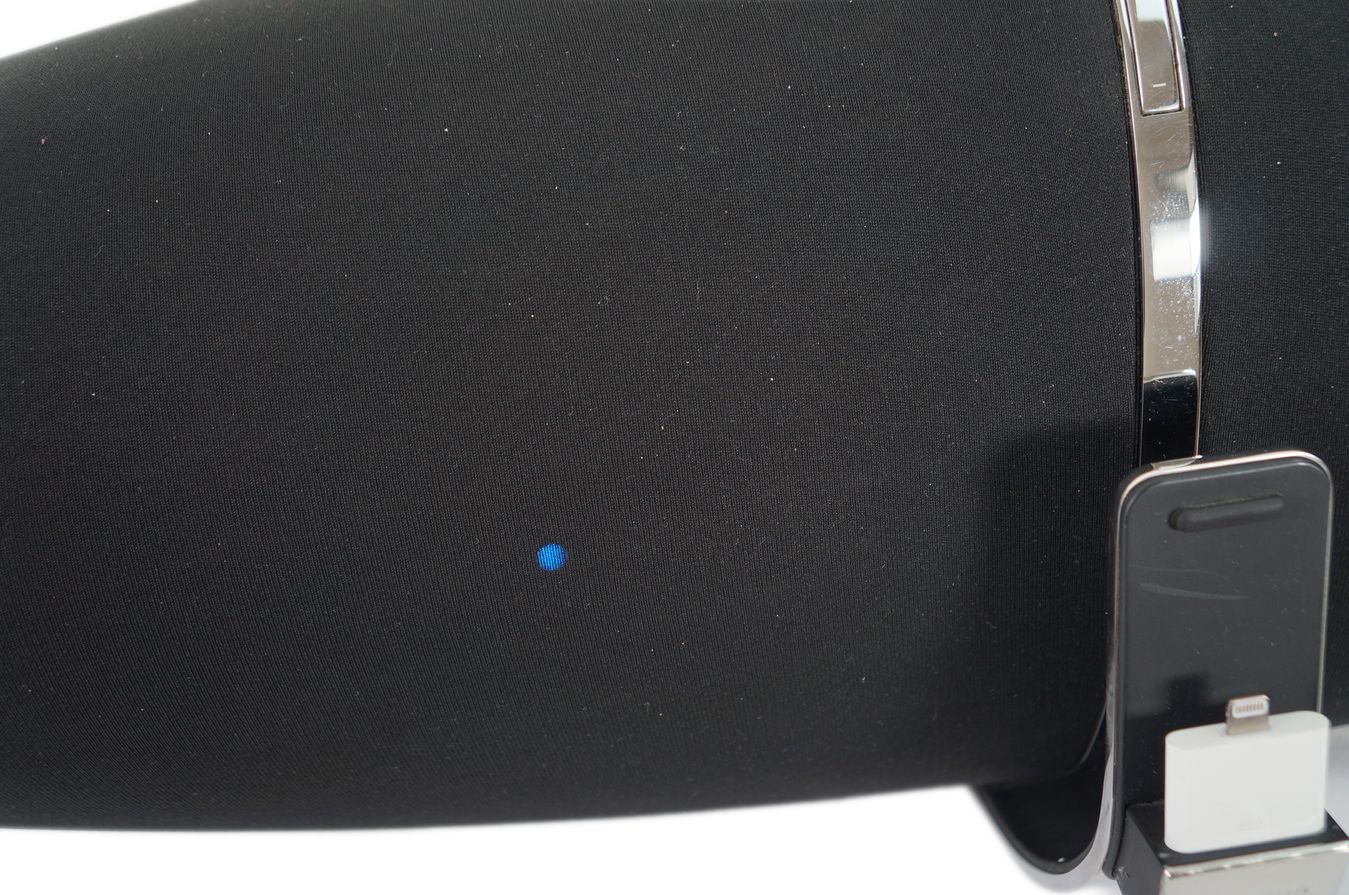 Bowers__Wilkins_Zeppelin_07_result