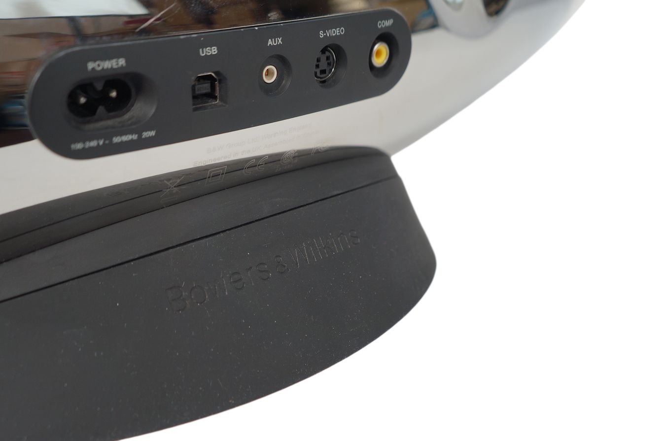 Bowers__Wilkins_Zeppelin_11_result