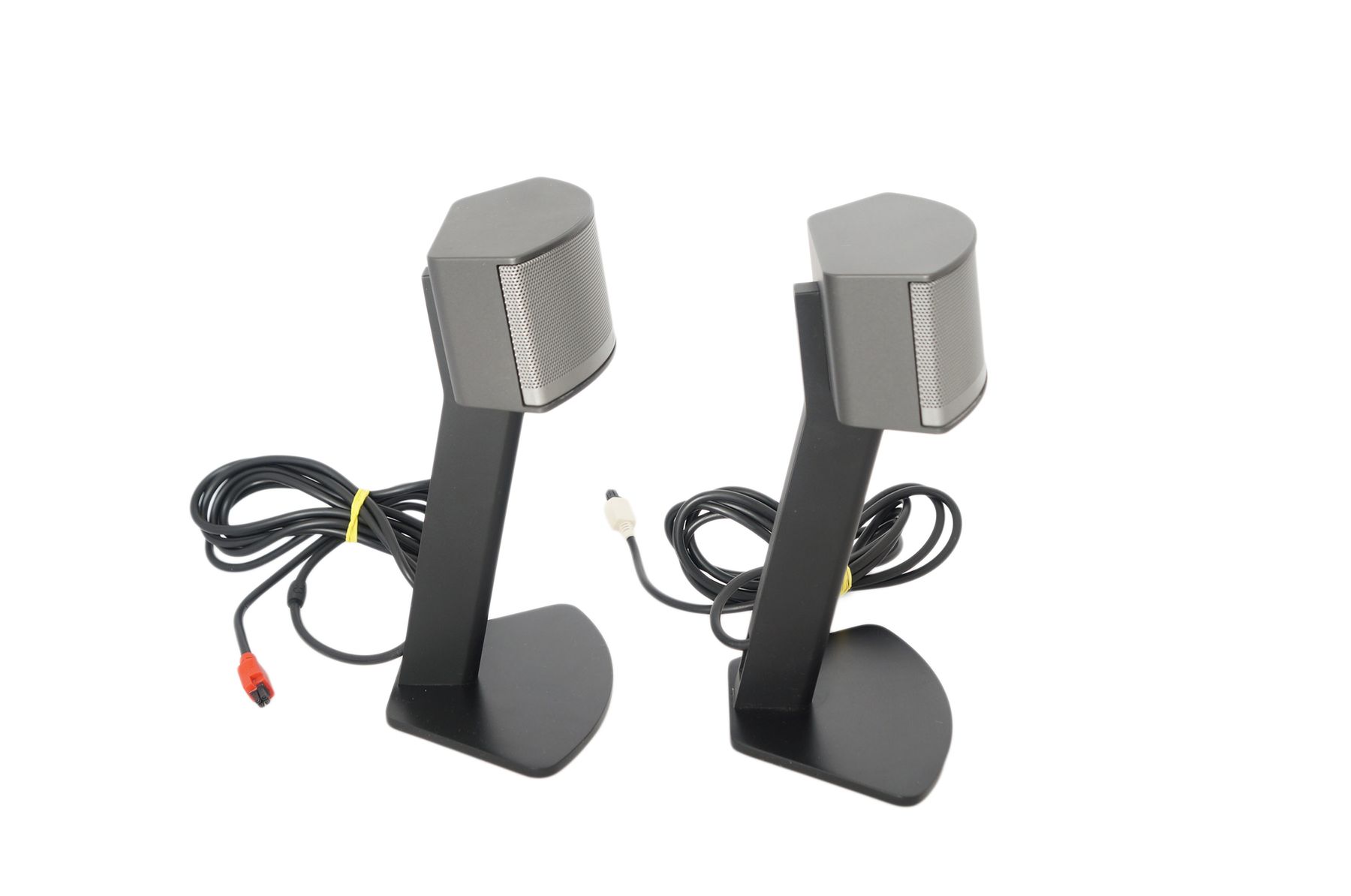 2x_Bose_Companion_5_Satelliten_PC_Multimedia_Lautsprecher_mit_Kabel_02_result