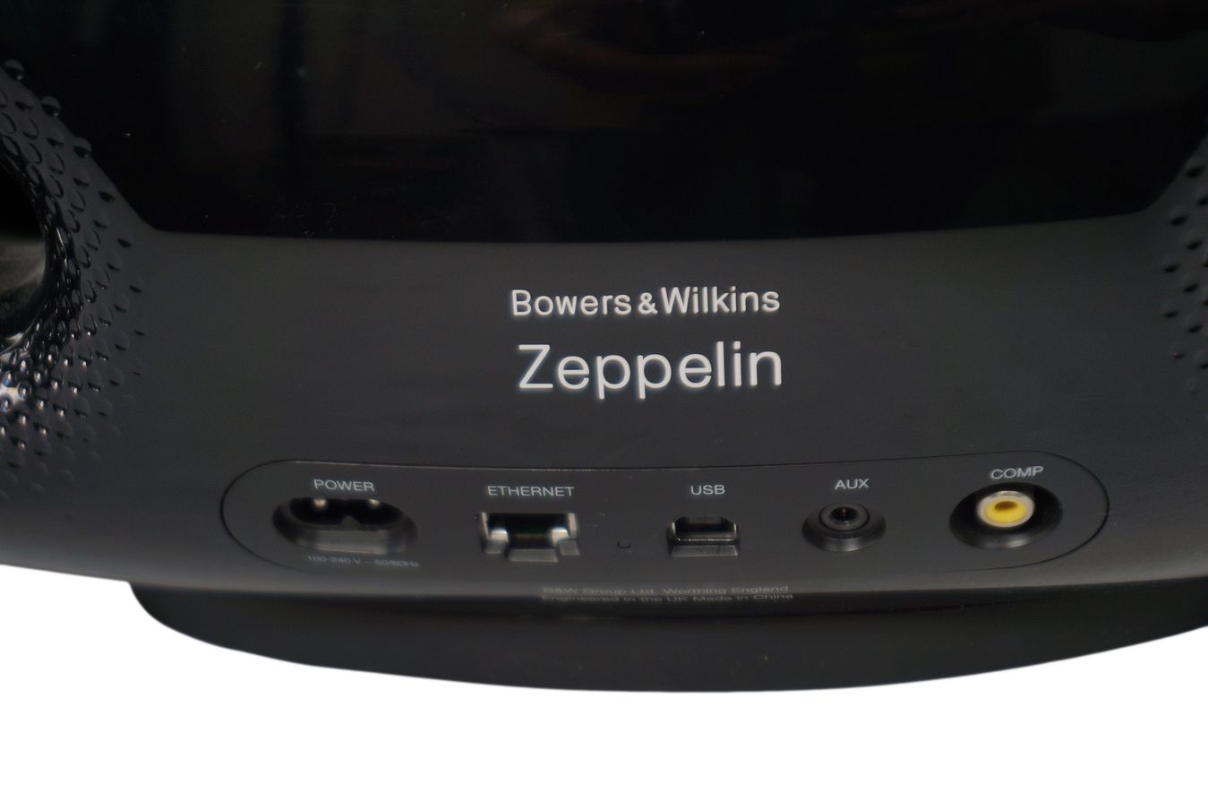 Bowers__Wilkins_Zeppelin_Air_Wireless_Hi-Fi_Lautsprecher_Soundbox_fur_iPod_ZYr1tzA