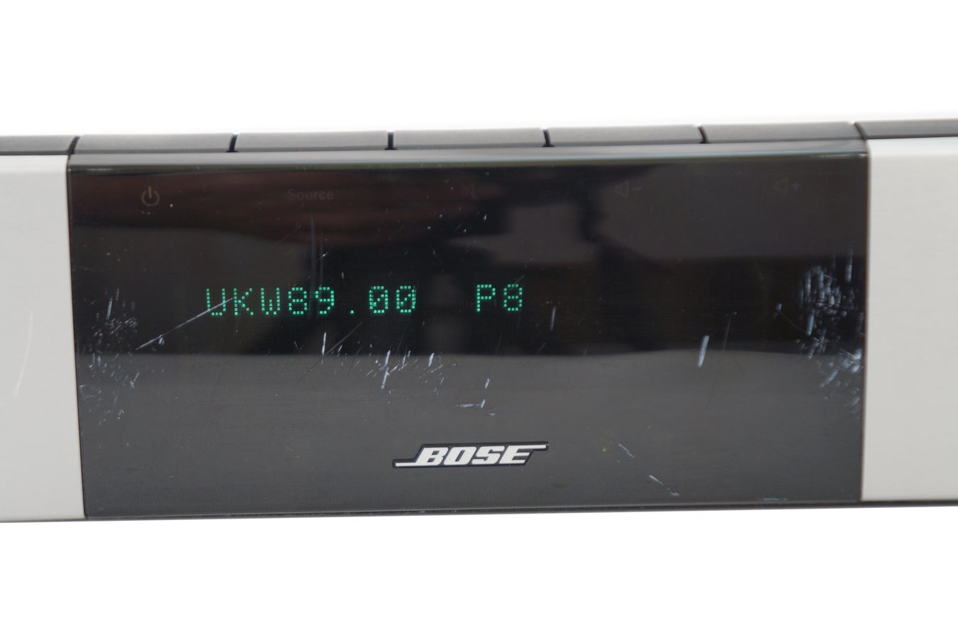 Bose_MC_1_Media_Center_Steuerkonsole__Display_Lifestyle_V102030_mit_Bose_A_199FRTH