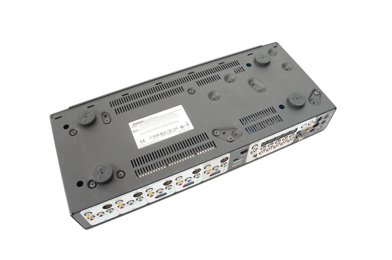Bose_MC_1_Media_Center_Steuerkonsole__Display_Lifestyle_V102030_mit_Bose_A_d2beMpc
