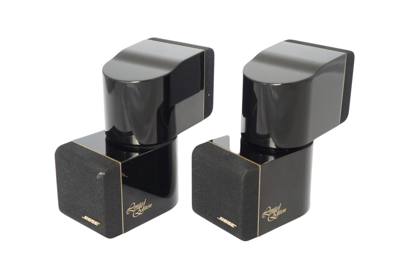 2x_Bose_Acoustimass_Doppelcubes_Series_II_mit_rotem_Rand_Special_Edition_03_result