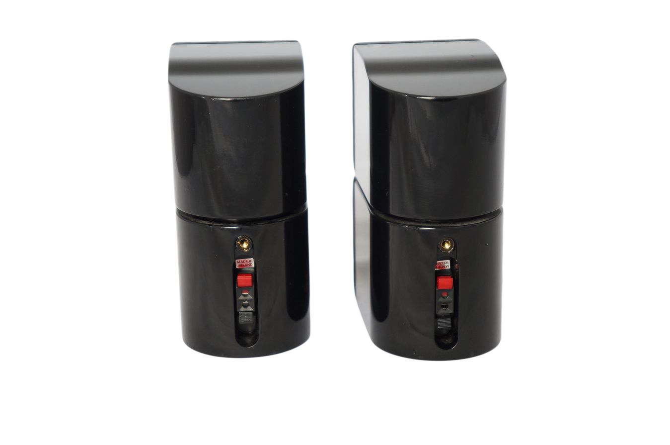 2x_Bose_Acoustimass_Doppelcubes_Series_II_mit_rotem_Rand_Special_Edition_05_result