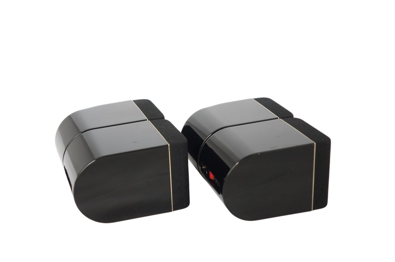 2x_Bose_Acoustimass_Doppelcubes_Series_II_mit_rotem_Rand_Special_Edition_07_result