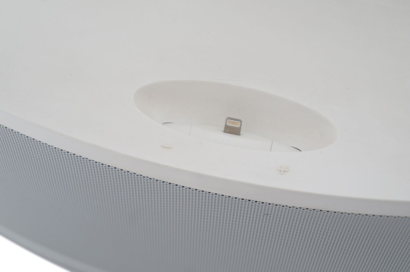 Bowers__Wilkins_Z2_Wireless_Music_System_Weiss_08_result