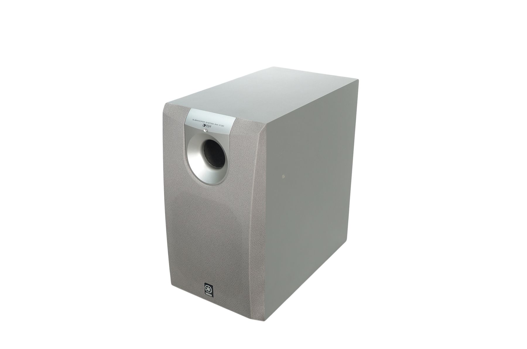 Yamaha_SW-P130_Subwoofer_Aktiv_Silber_05_result