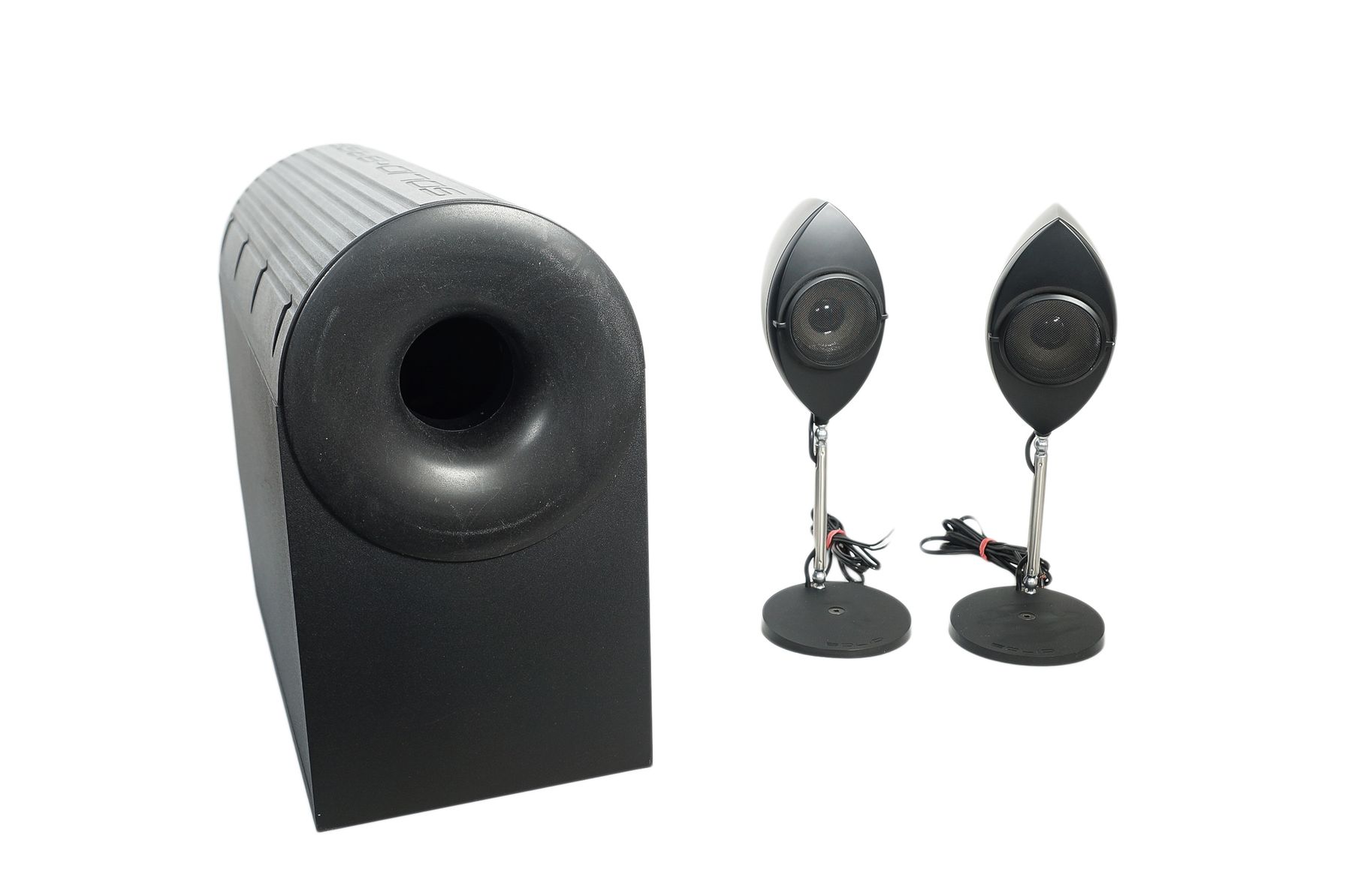 Bowers__Wilkins_BW_Rock_Solide_Ovale_Passives_Heimkino-system_result