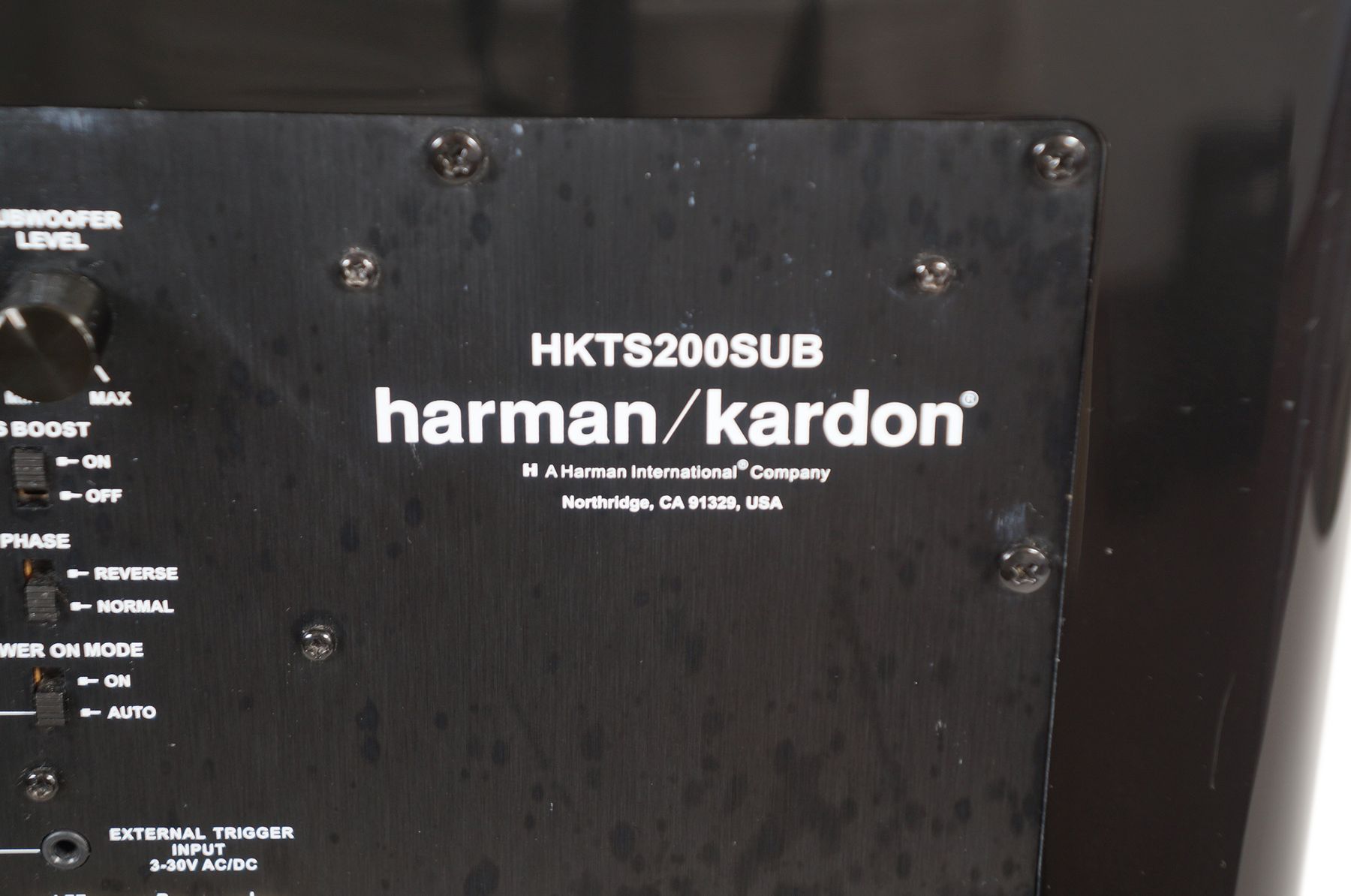 Harman_Kardon_HKTS_200_SUB_Subwoofer_Aktiv_Schwarz_05_result