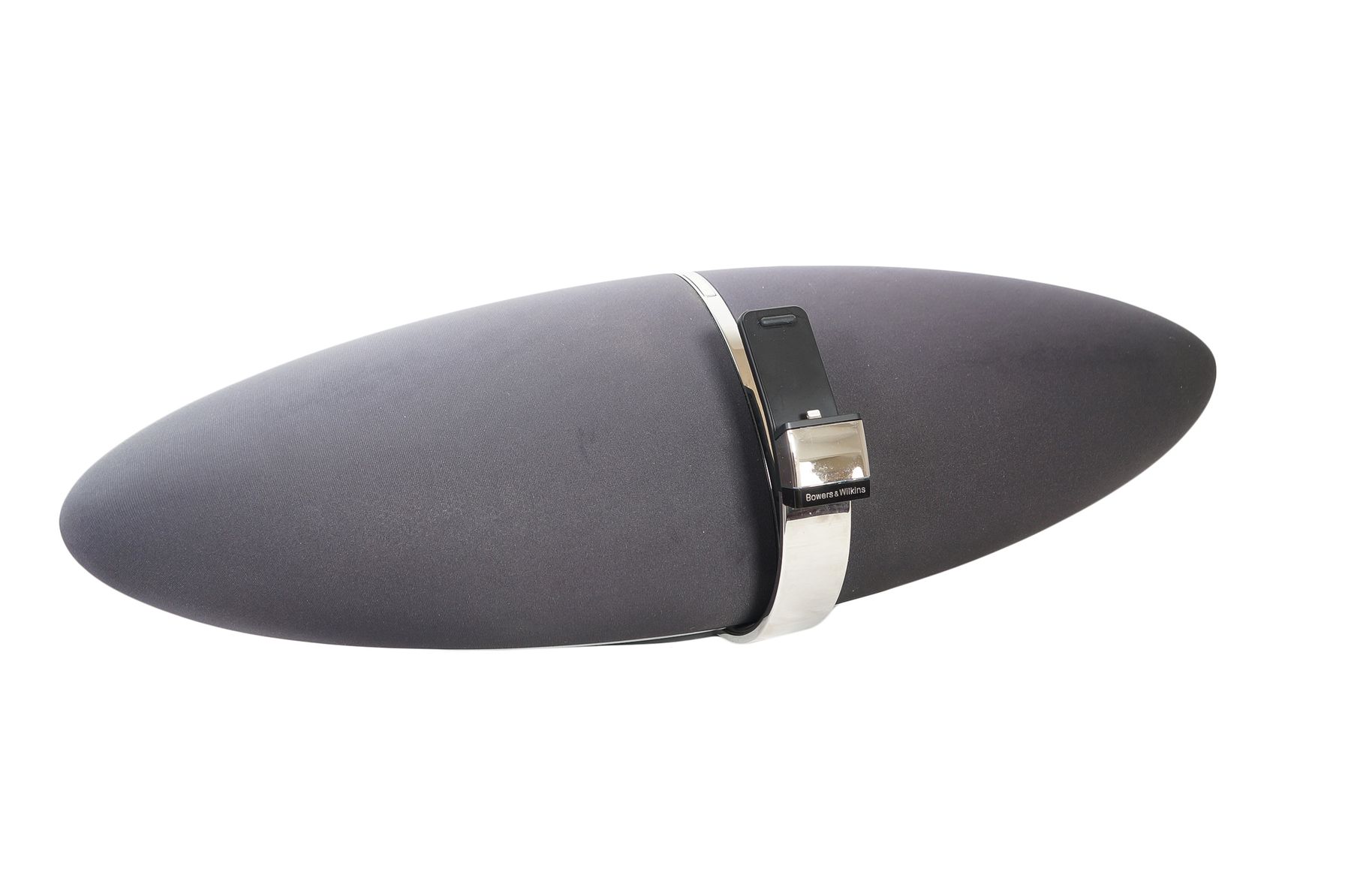 Bowers__Wilkins_Zeppelin_Air_Wireless_Hi-Fi_Lautsprecher_02_result