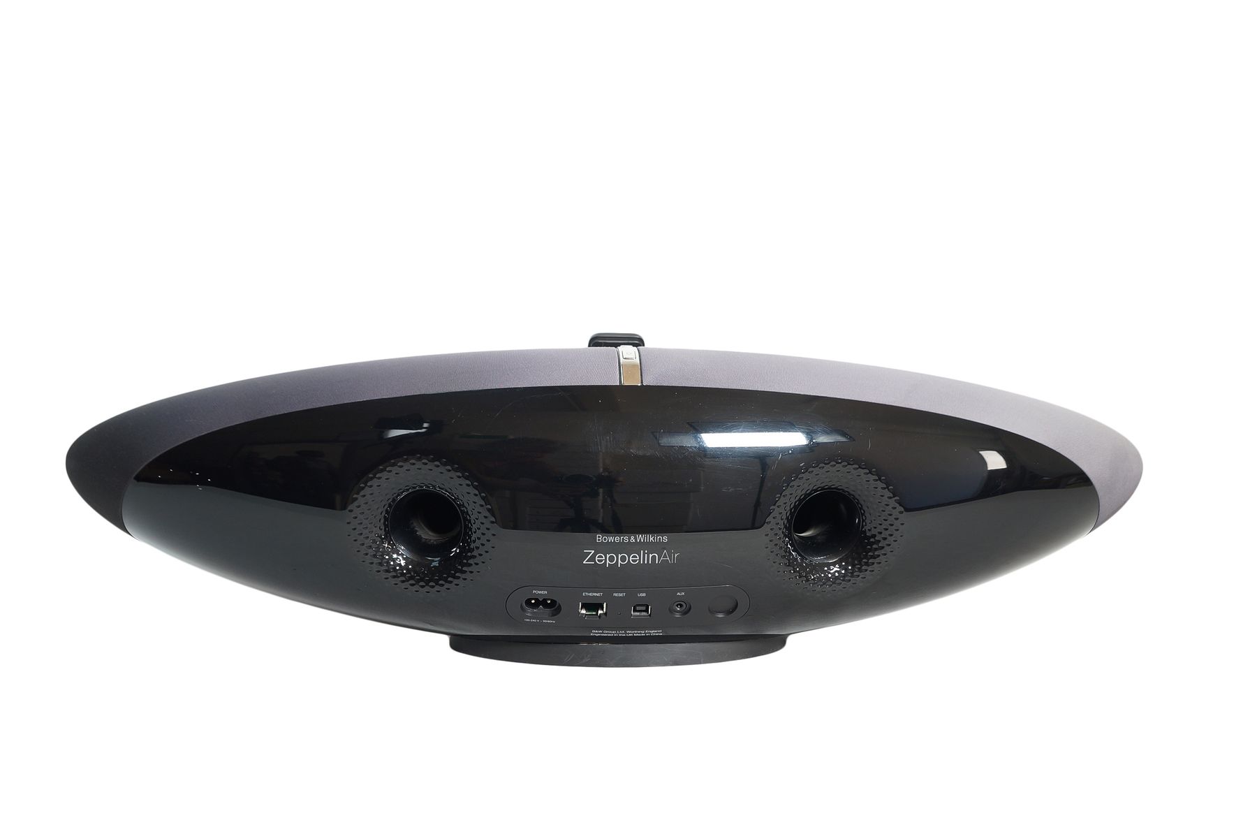 Bowers__Wilkins_Zeppelin_Air_Wireless_Hi-Fi_Lautsprecher_05_result