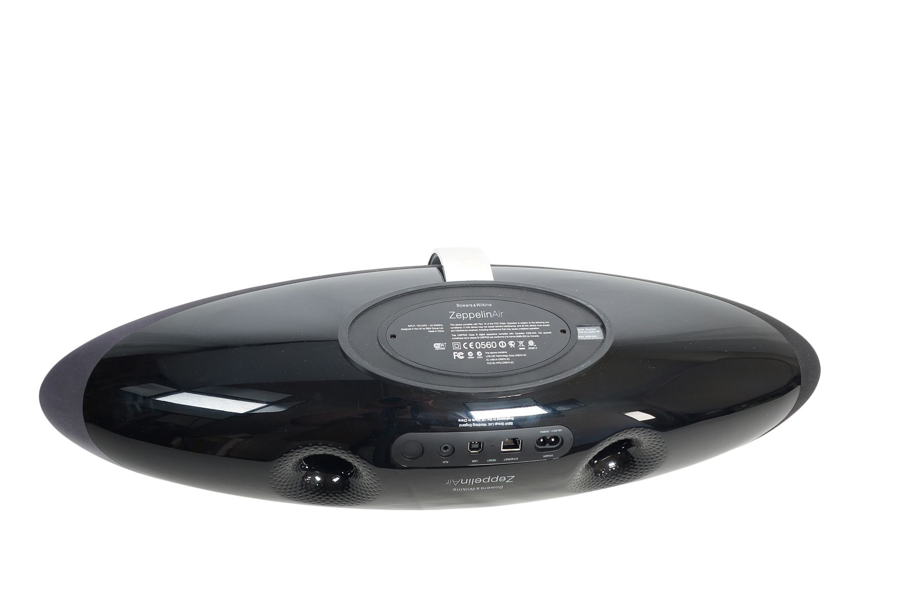 Bowers__Wilkins_Zeppelin_Air_Wireless_Hi-Fi_Lautsprecher_09_result