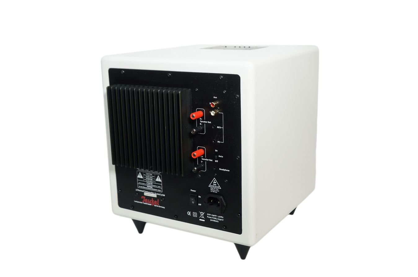 Teufel_A200_3_SW_Motiv_2_Powered_Subwoofer_Weiss_04_result
