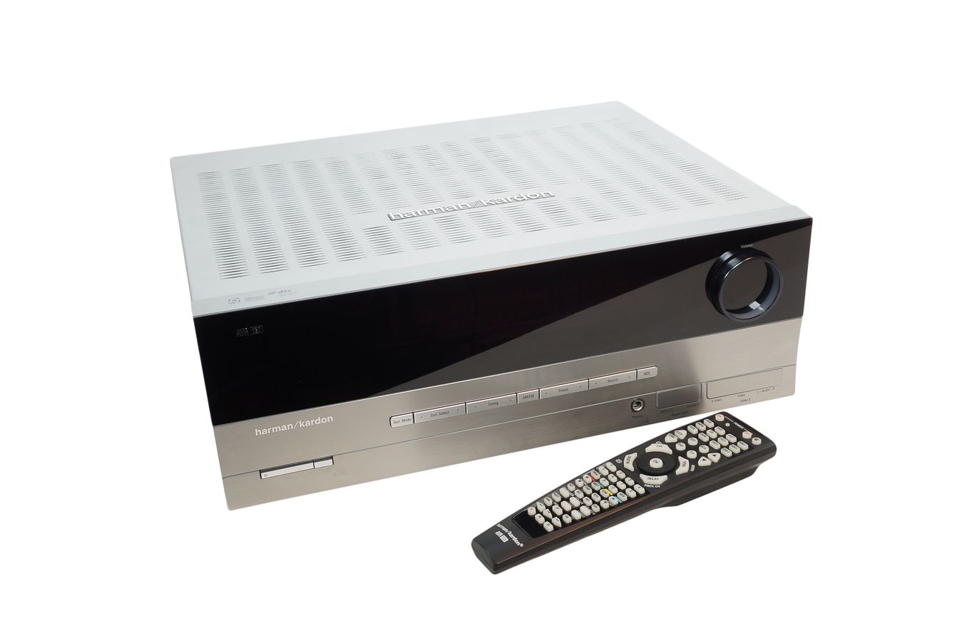 Harman_Kardon_AVR_137_5.1_AV_Receiver_Silber_03_result