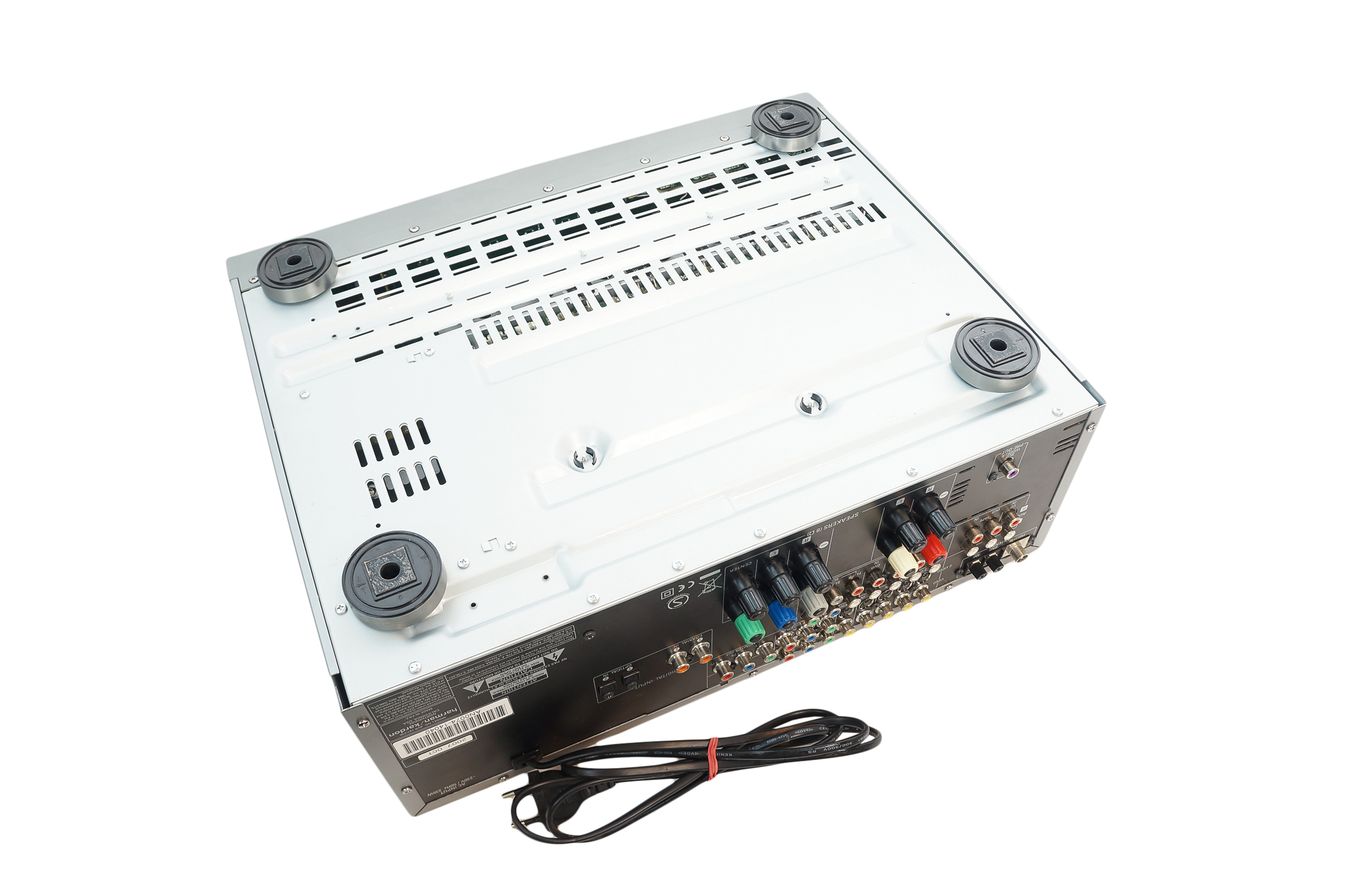 Harman_Kardon_AVR_137_5.1_AV_Receiver_Silber_09_result