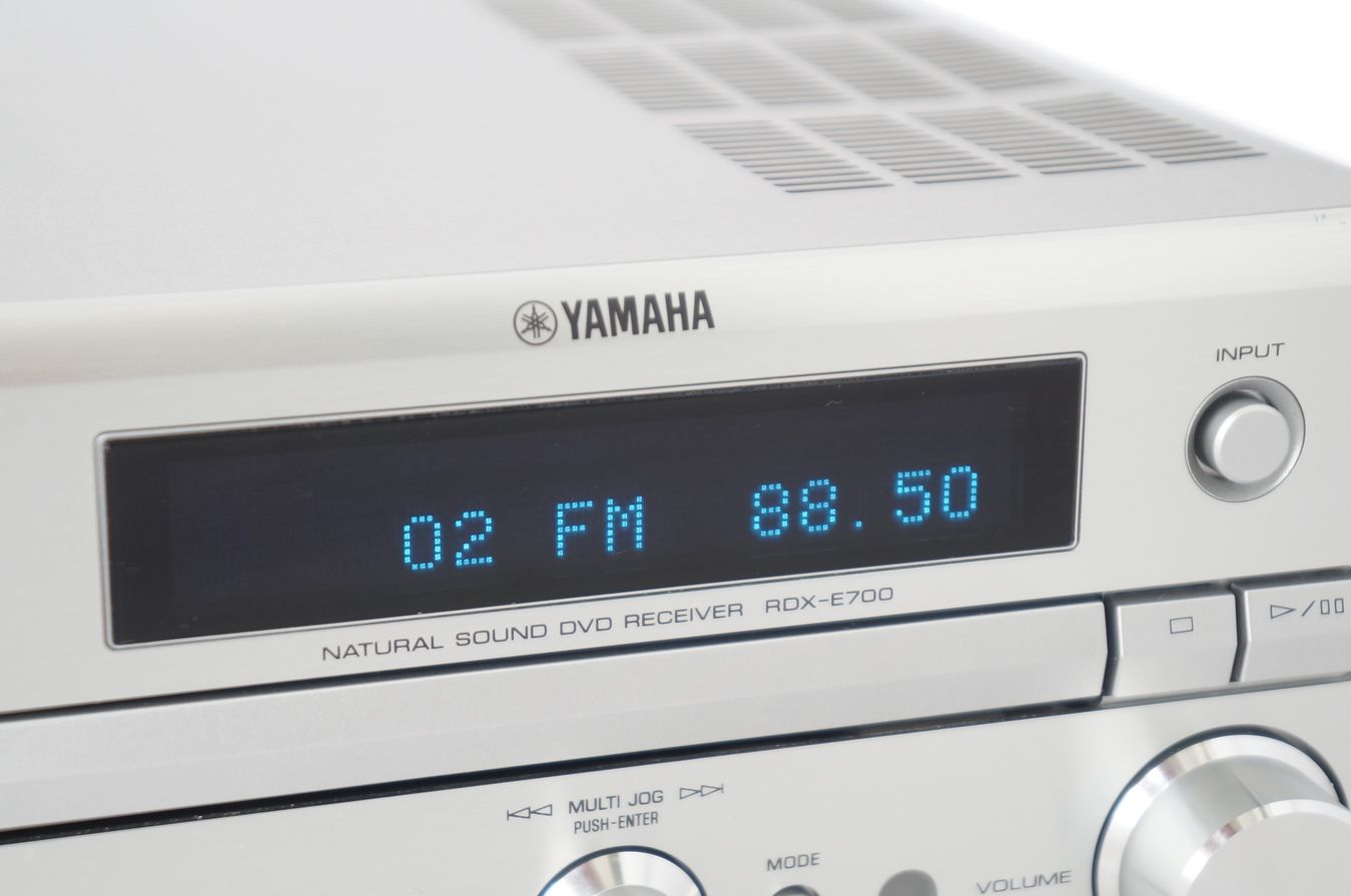 Yamaha_RDX-E700_CD_DVD_2.1_Receiver_Silber_result