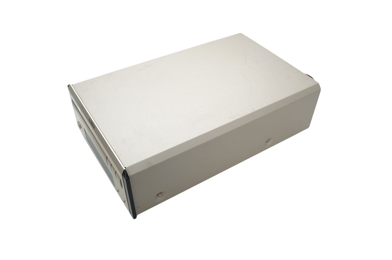 Yamaha_DVD-E600_DVD_Player_Silber_07_result