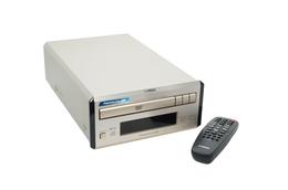 Yamaha_DVD-E600_DVD_Player_Silber_03_result
