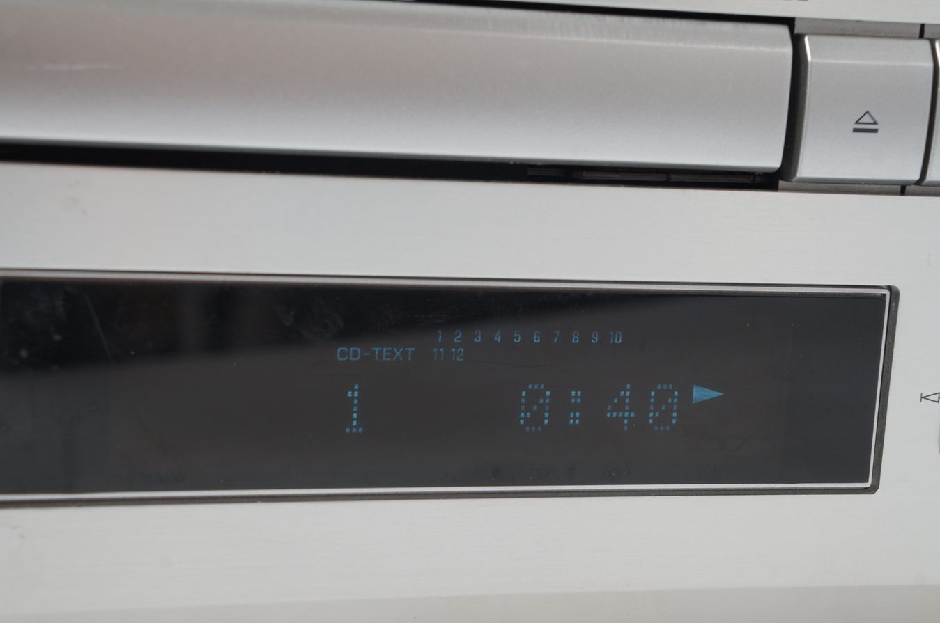 Yamaha_CDX-E400_CD-Player_Silber_02_result