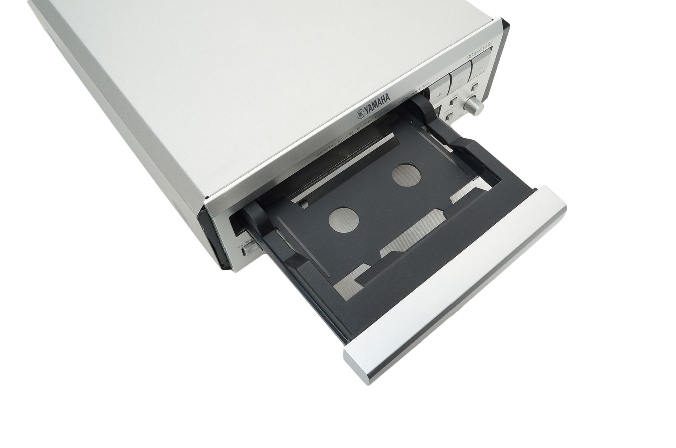 Yamaha_KX-E300_Kasettendeck_Silber_result