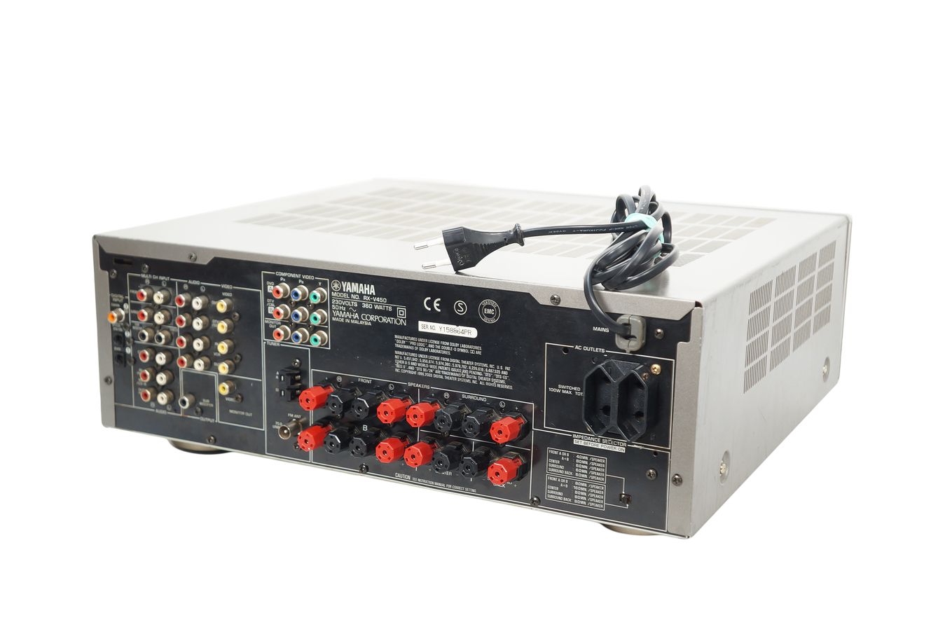 Yamaha_RX-V450_6.1_AV_Receiver_Silber_05_result