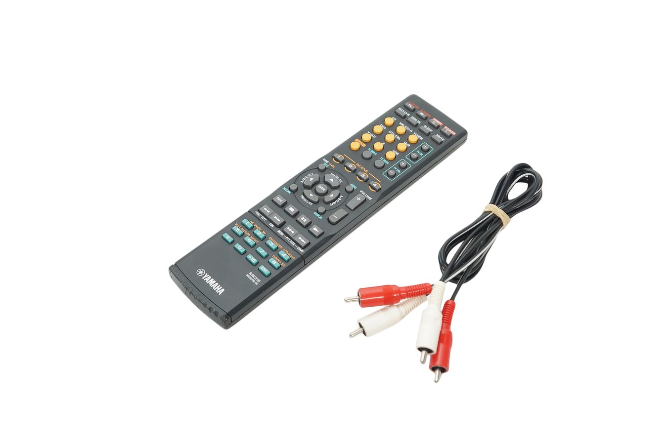 Yamaha_RX-V450_6.1_AV_Receiver_Silber_09_result