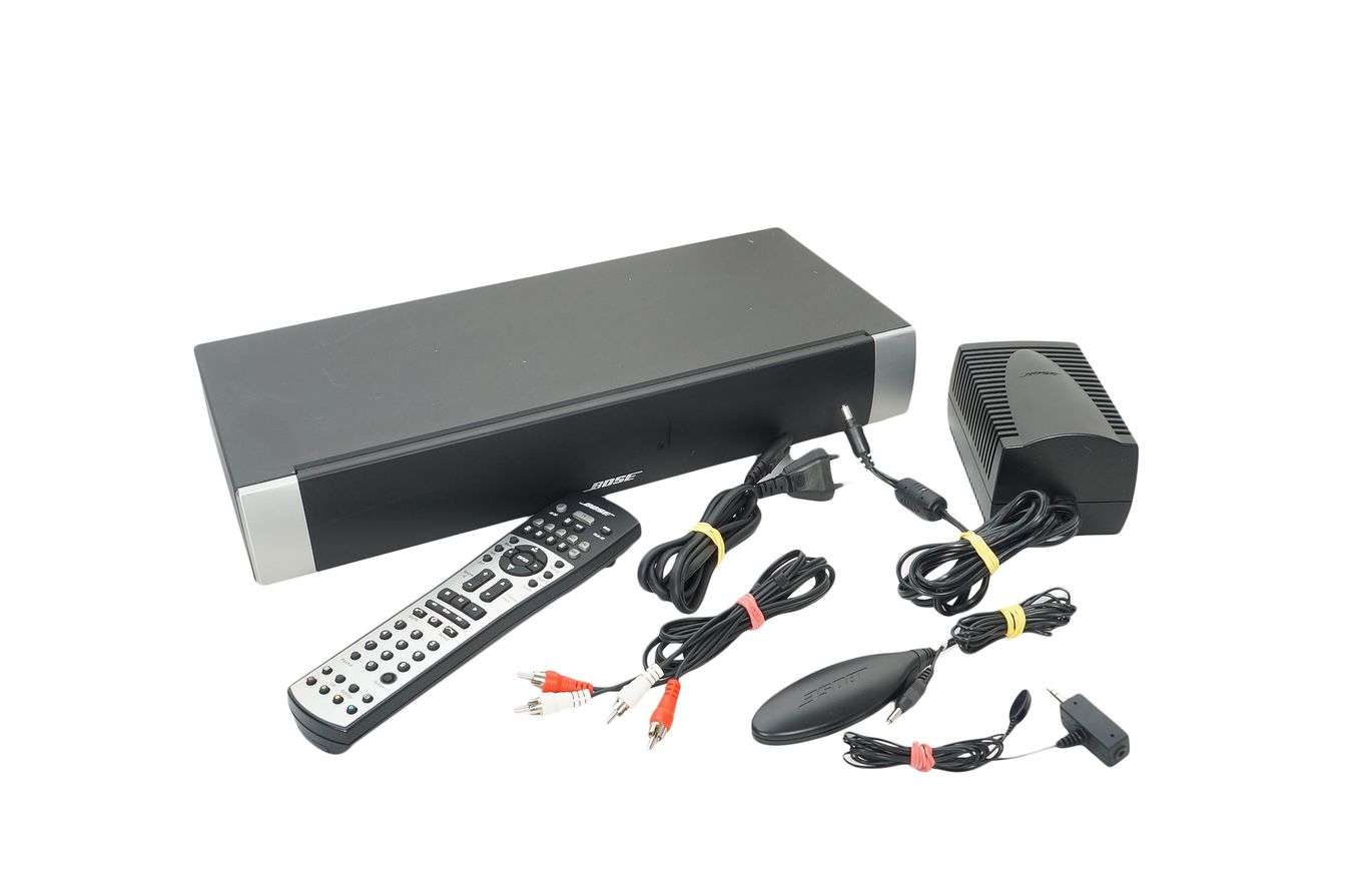 Bose_Media_Center_MC1_Steuerkonsole_Lifestyle_V10_V30_V20_result