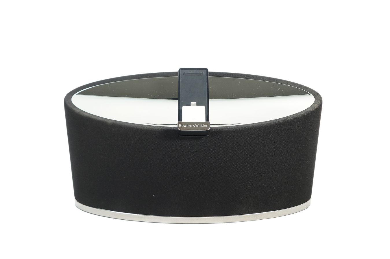 Bowers__Wilkins_Zeppelin_Mini_inkl_iPhone_Adapter_03_result