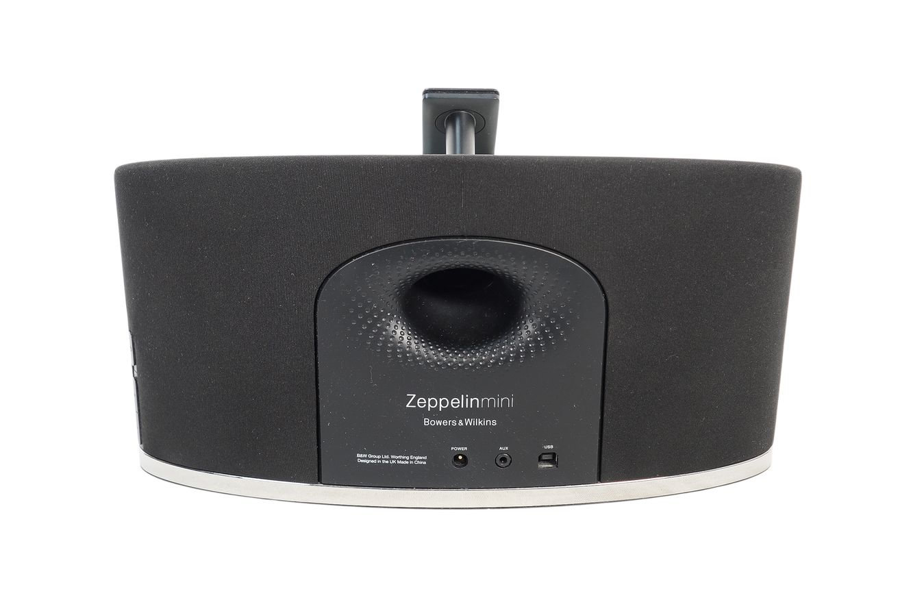 Bowers__Wilkins_Zeppelin_Mini_inkl_iPhone_Adapter_06_result