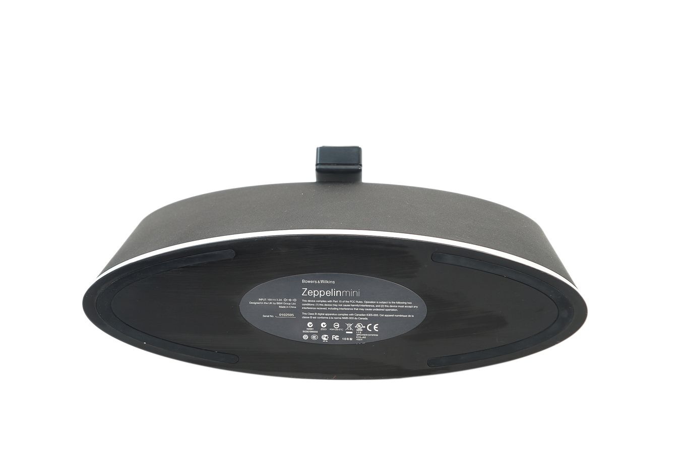 Bowers__Wilkins_Zeppelin_Mini_inkl_iPhone_Adapter_08_result