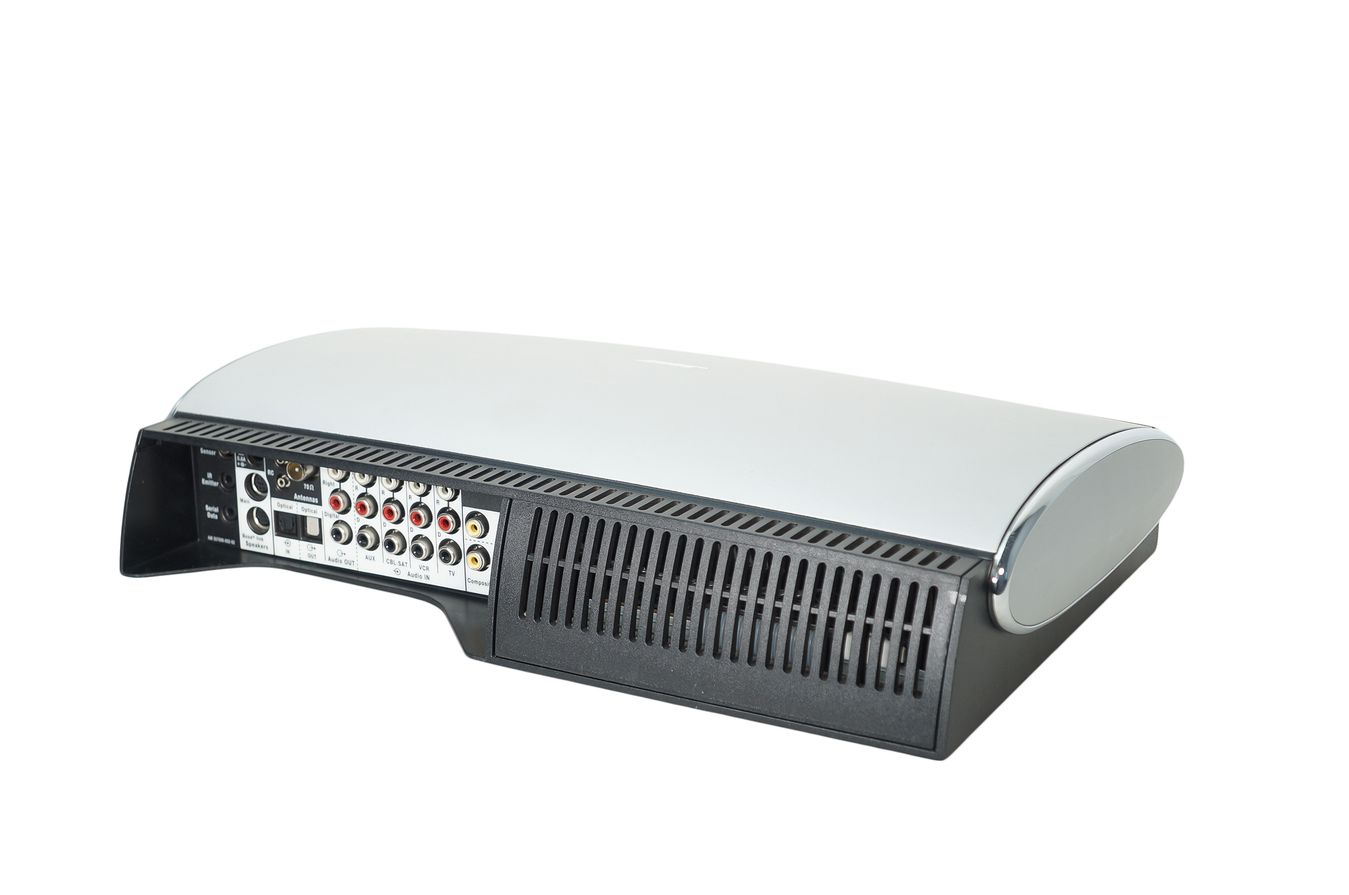 Bose_AV18_Media_Center_Lifestyle_18_28_Series_II_III_06_result