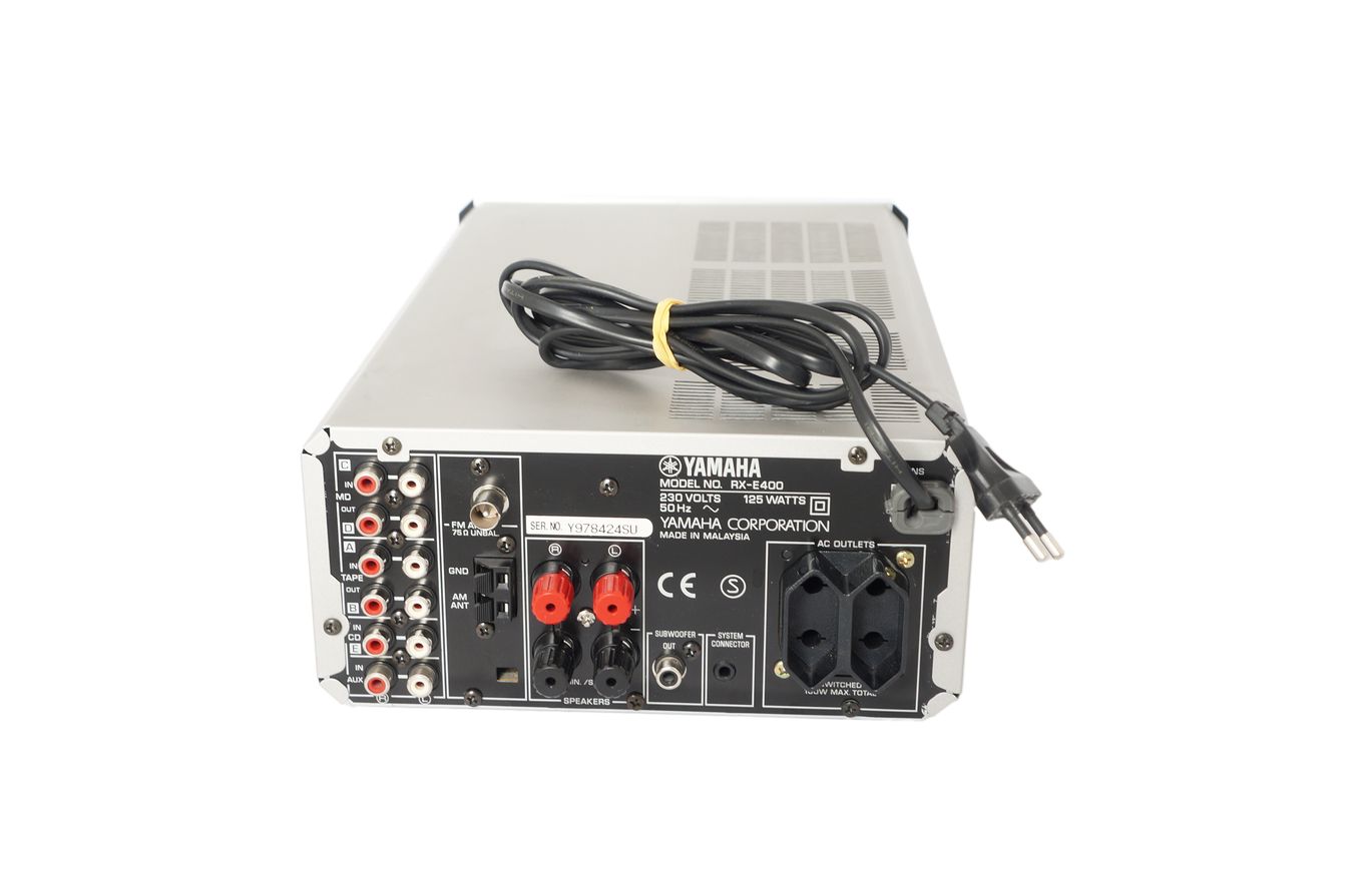 Yamaha_RX-E400_Stereo_2.1_Receiver_Silber_04_result