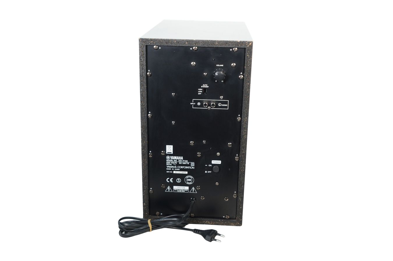 Yamaha_SW-P130_Subwoofer_Aktiv_Silber_05_result