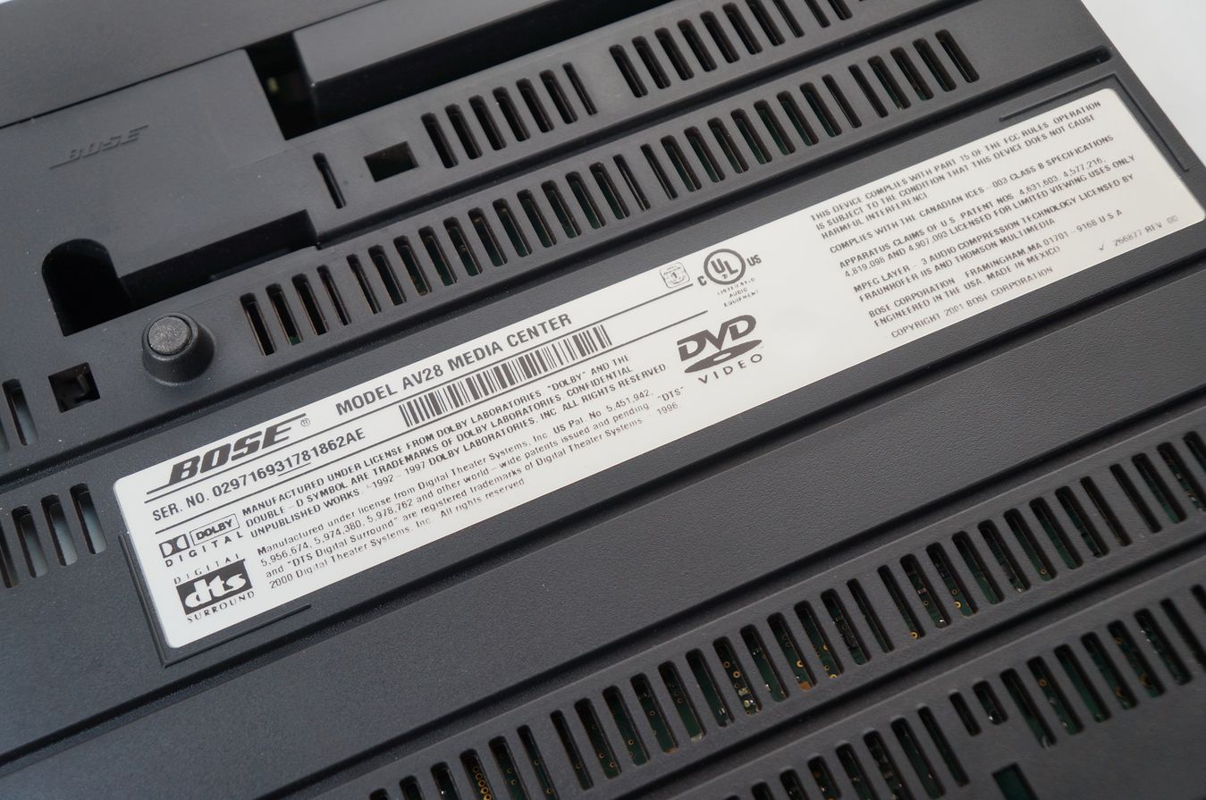 Bose_Lifestyle_18_28_38_Model_AV28_Media_Center_10_result