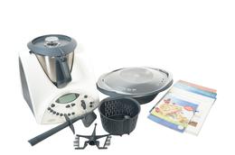 Vorwerk_Thermomix_TM_31_Kuchenmaschine_03_result