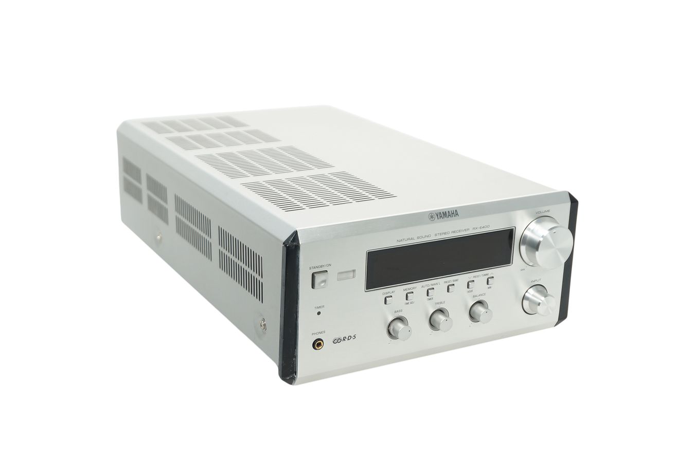Yamaha_RX-E400_Stereo_2.1_Receiver_Silber_02_result
