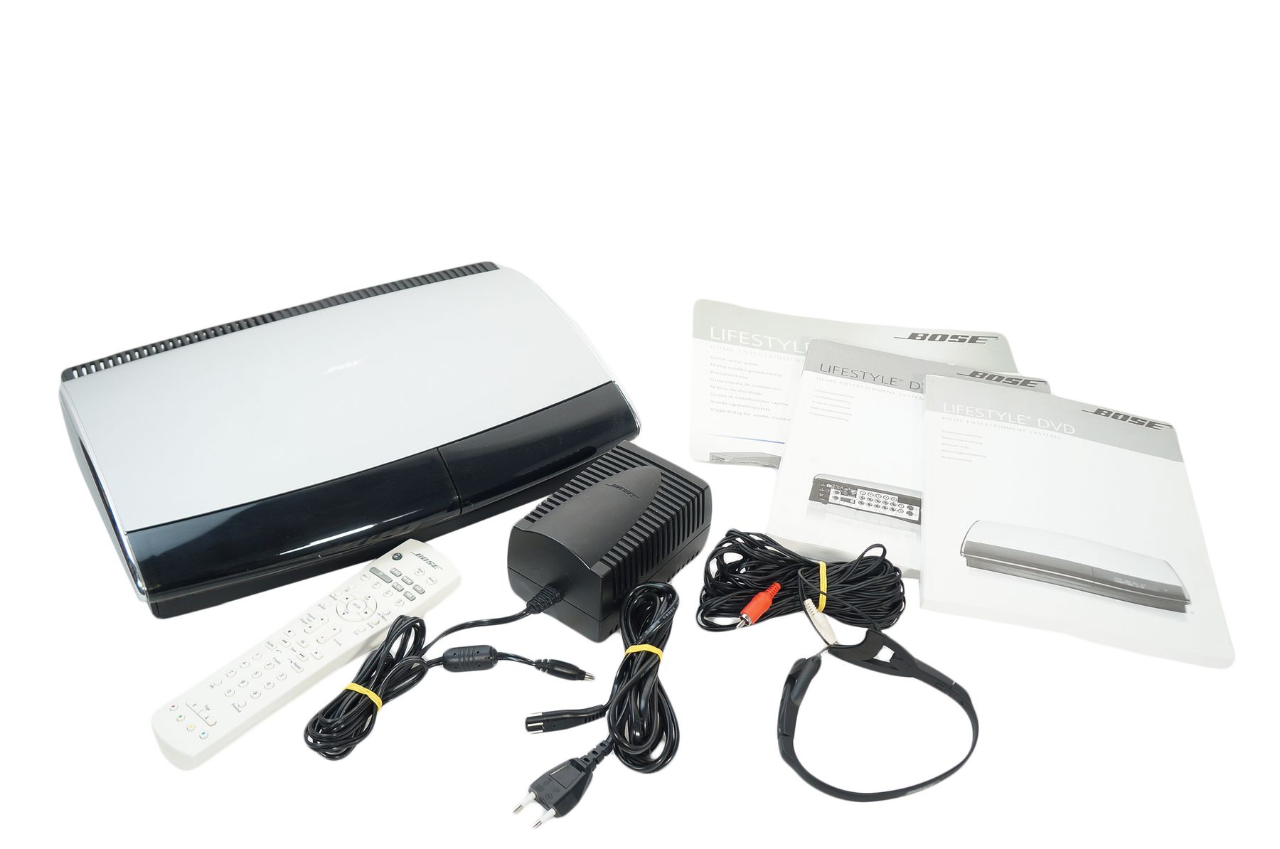 Bose_Lifestyle_18_28_38_Model_AV28_Media_Center_02_result