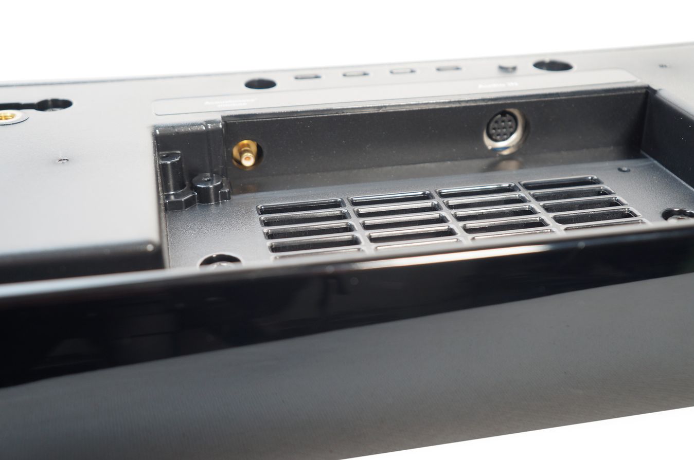 Bose_Lifestyle_135_Soundbar_Lautsprecher_Speaker_Array_Schwarz_06_result