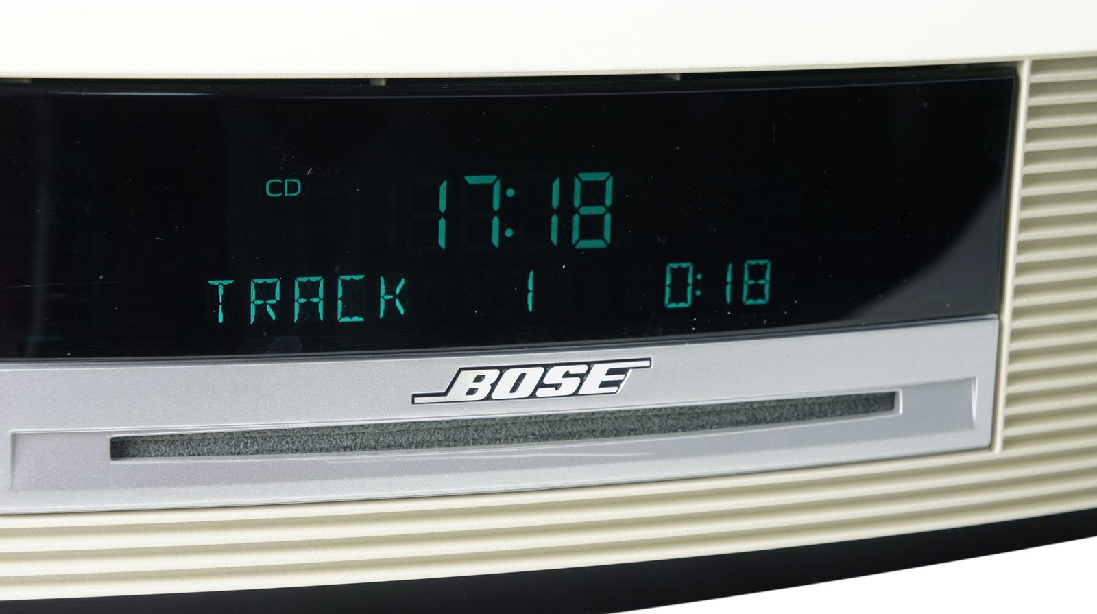Bose_Wave_Music_System_Weiss_result