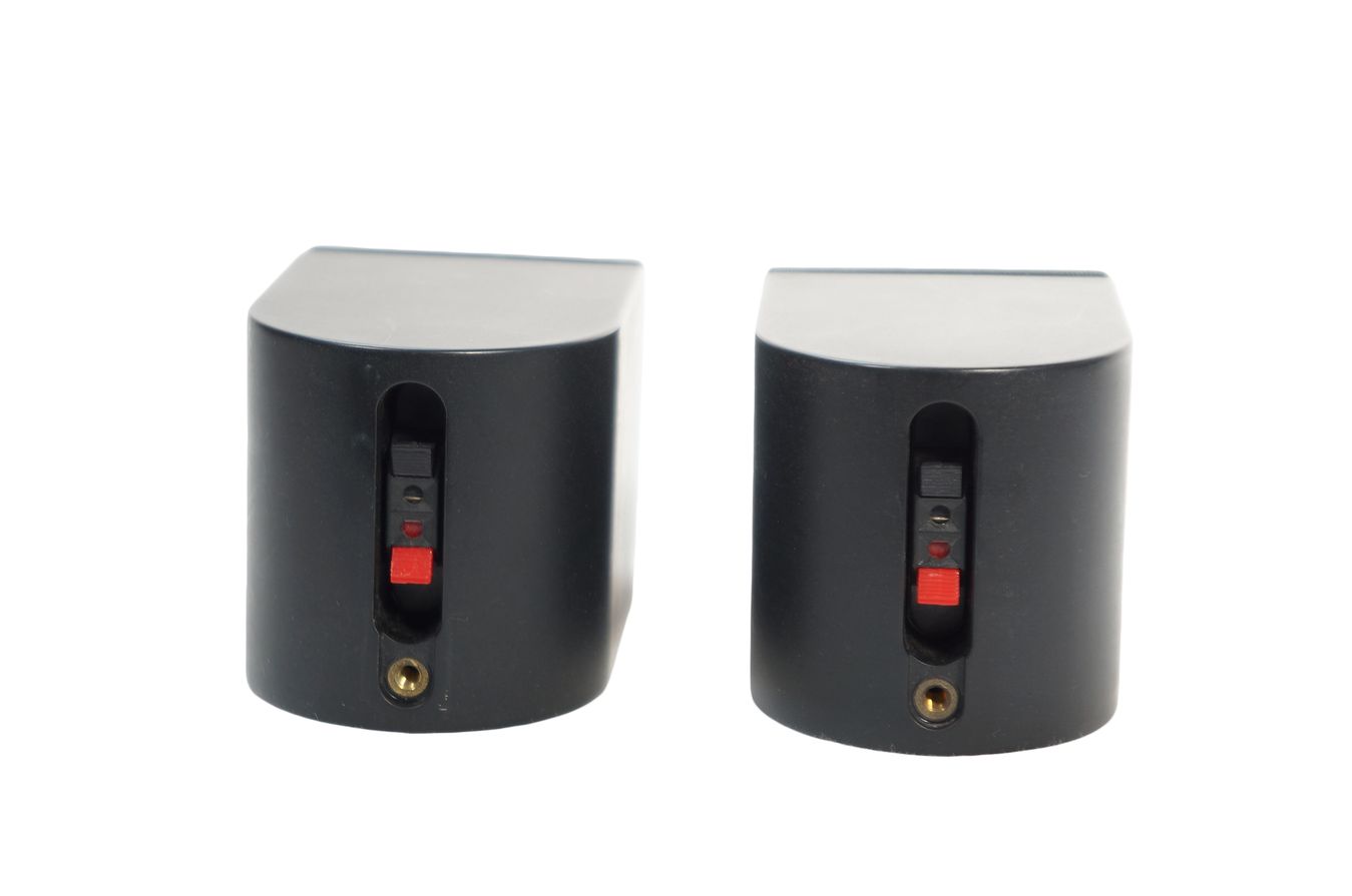 2x_Bose_Einzelcubes_Lautsprecher_Boxen_Series_II_mit_roten_Rand_03_result