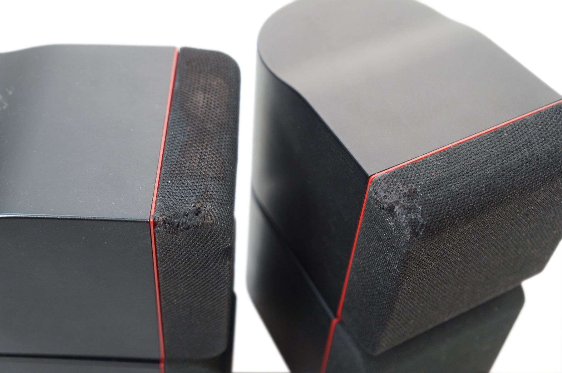 2x_Bose_Acoustimass_Doppelcubes_Series_II_Lautsprecher_Boxen_mit_rotem_Ran_5OuCRpn