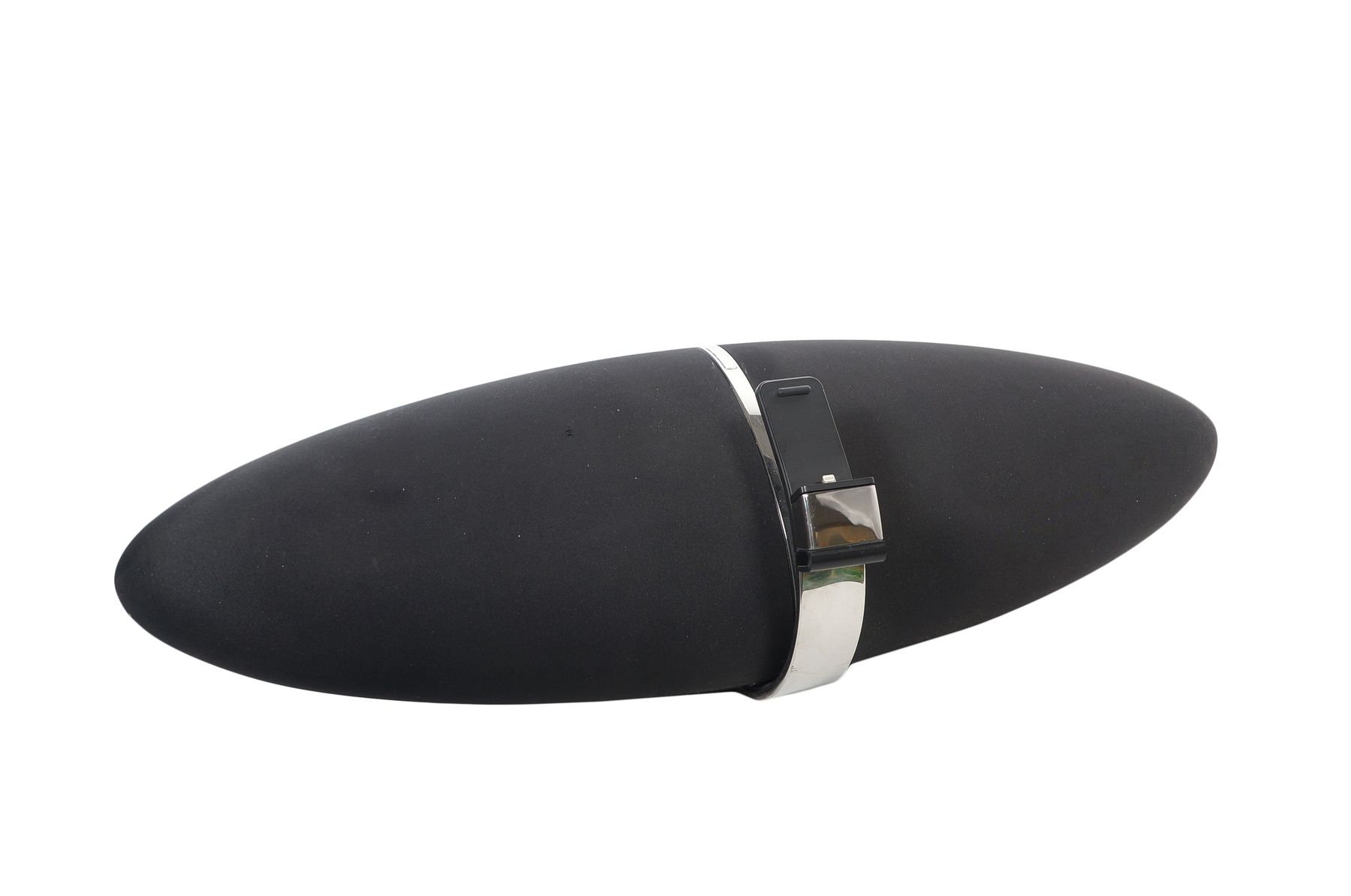 Bowers__Wilkins_Zeppelin_Air_Wireless_Hi-Fi_Lautsprecher_Soundbox_02_result