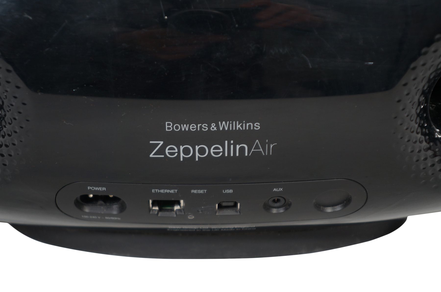 Bowers__Wilkins_Zeppelin_Air_Wireless_Hi-Fi_Lautsprecher_Soundbox_06_result