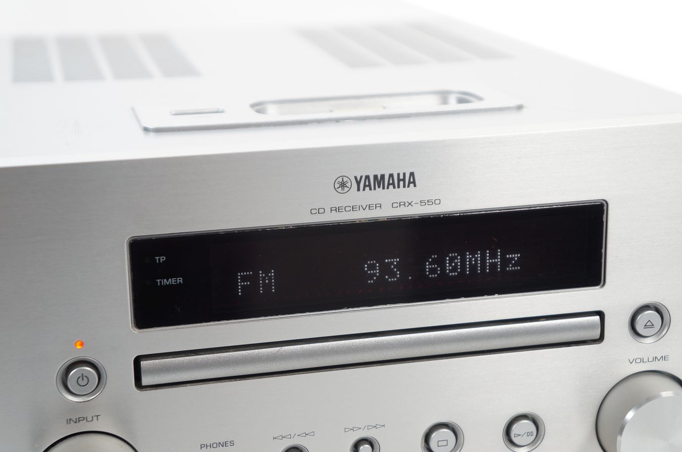 Yamaha_CRX-550_CD_Receiver_Silber_result