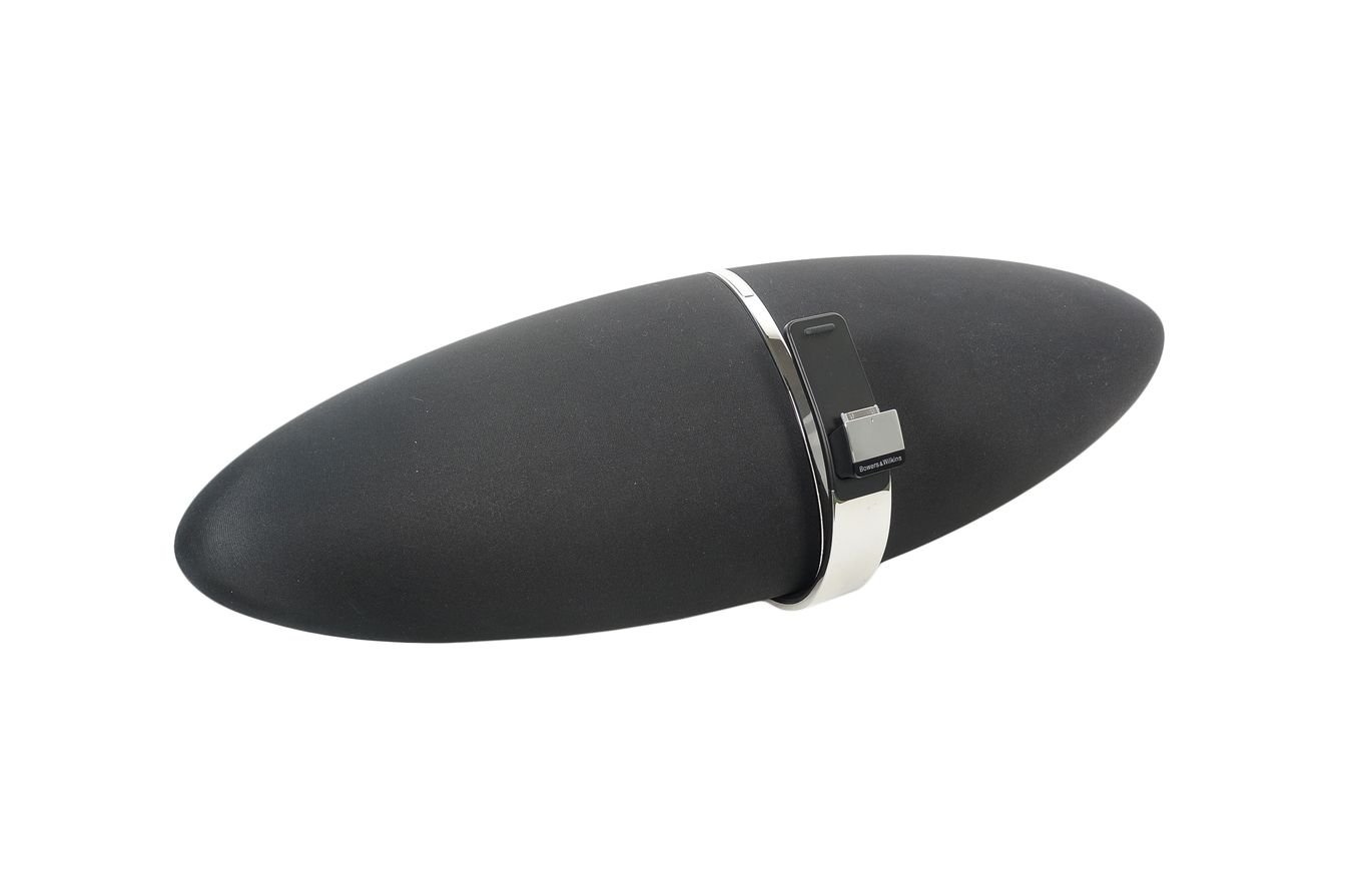 Bowers__Wilkins_Zeppelin_Air_Wireless_Hi-Fi_Lautsprecher_Docking_Station_04_result