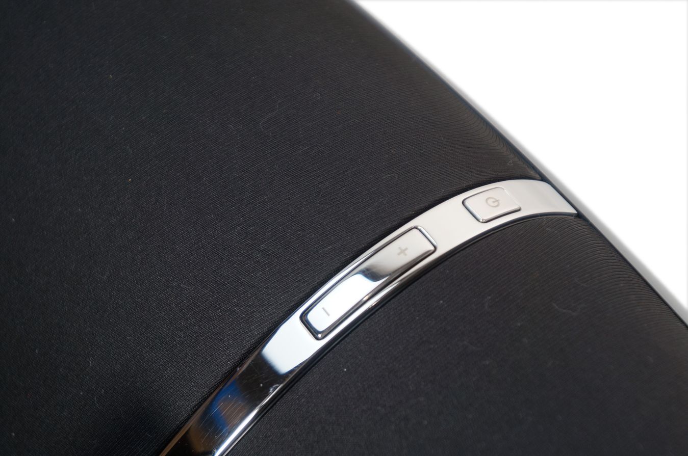 Bowers__Wilkins_Zeppelin_Air_Wireless_Hi-Fi_Lautsprecher_Docking_Station_10_result