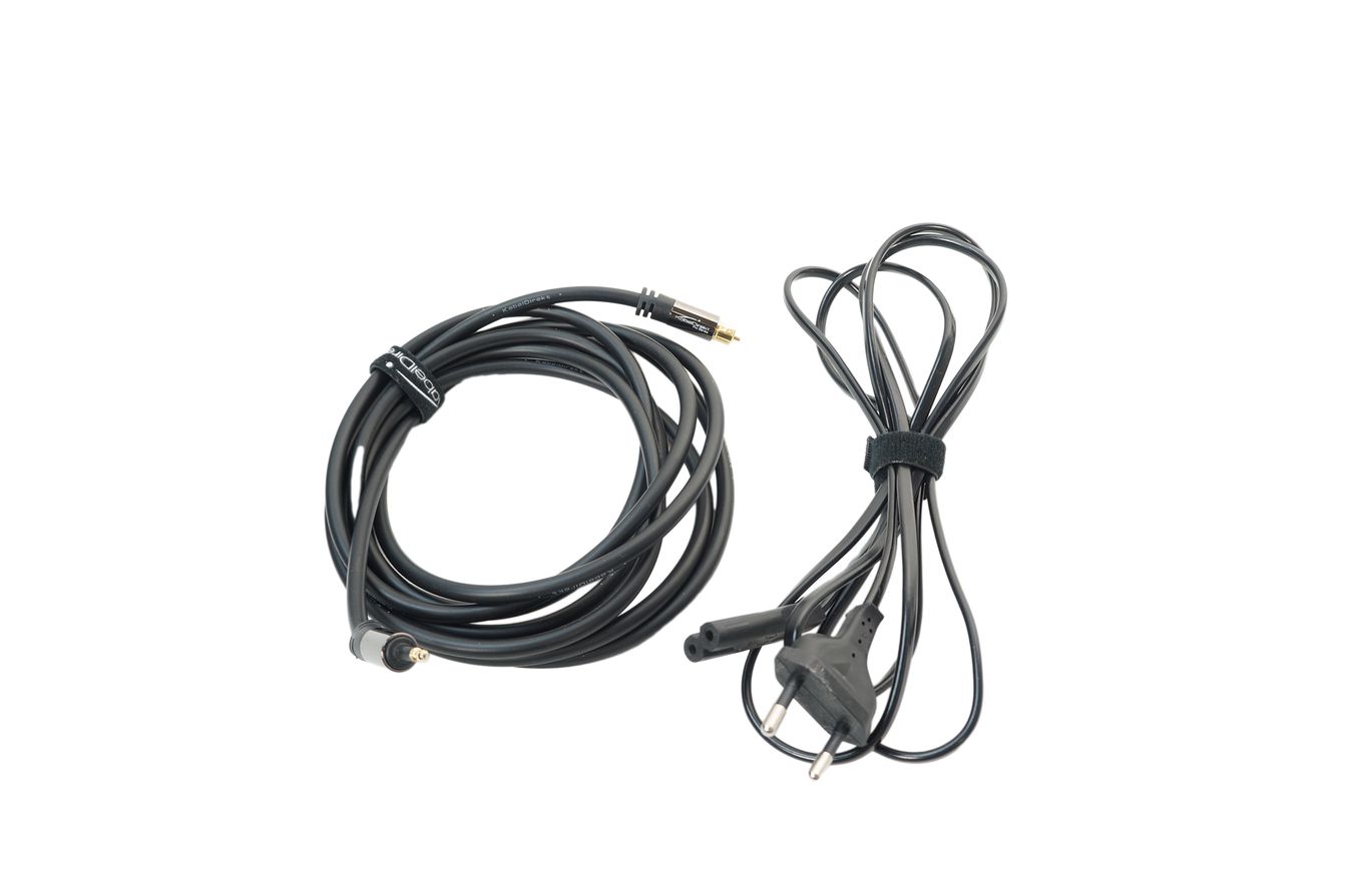 Bowers__Wilkins_Zeppelin_Air_Wireless_Hi-Fi_Lautsprecher_Docking_Station_15_result