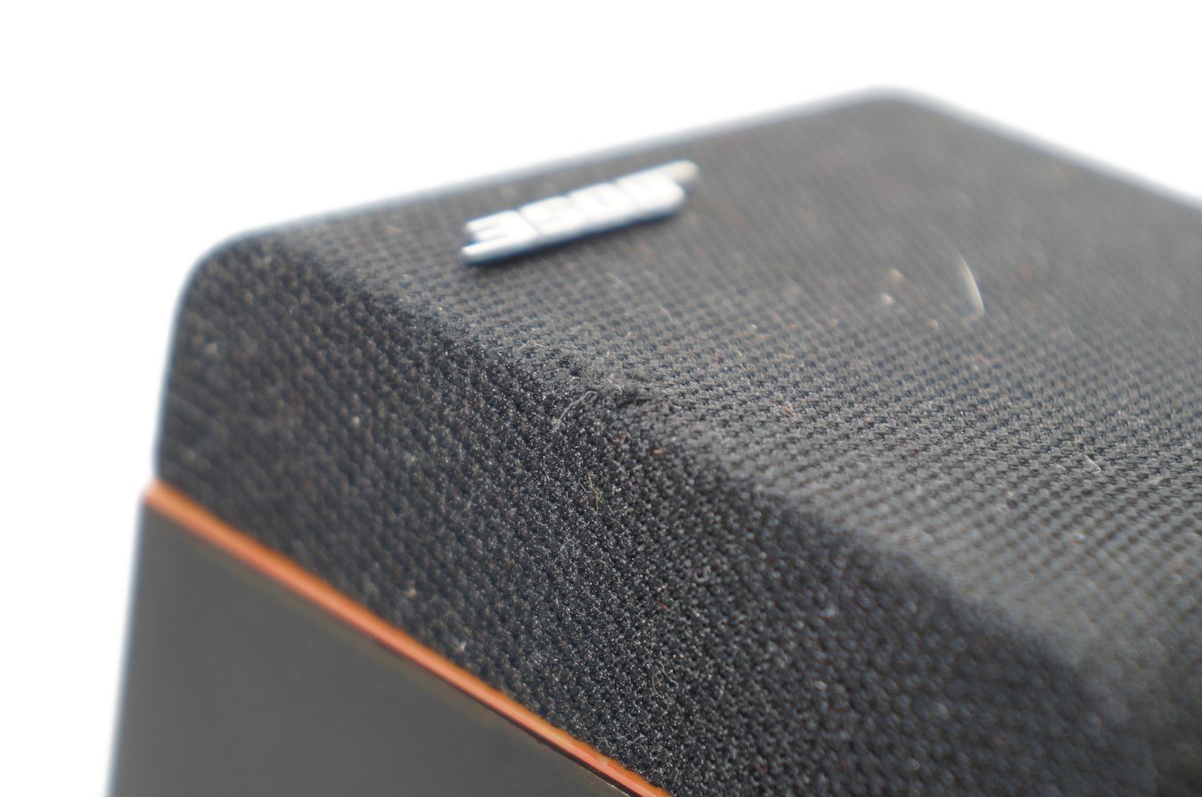 Bose_Acoustimass_Series_II_Doppelcube_Lautsprecher_Box_mit_rotem_Rand_09_result