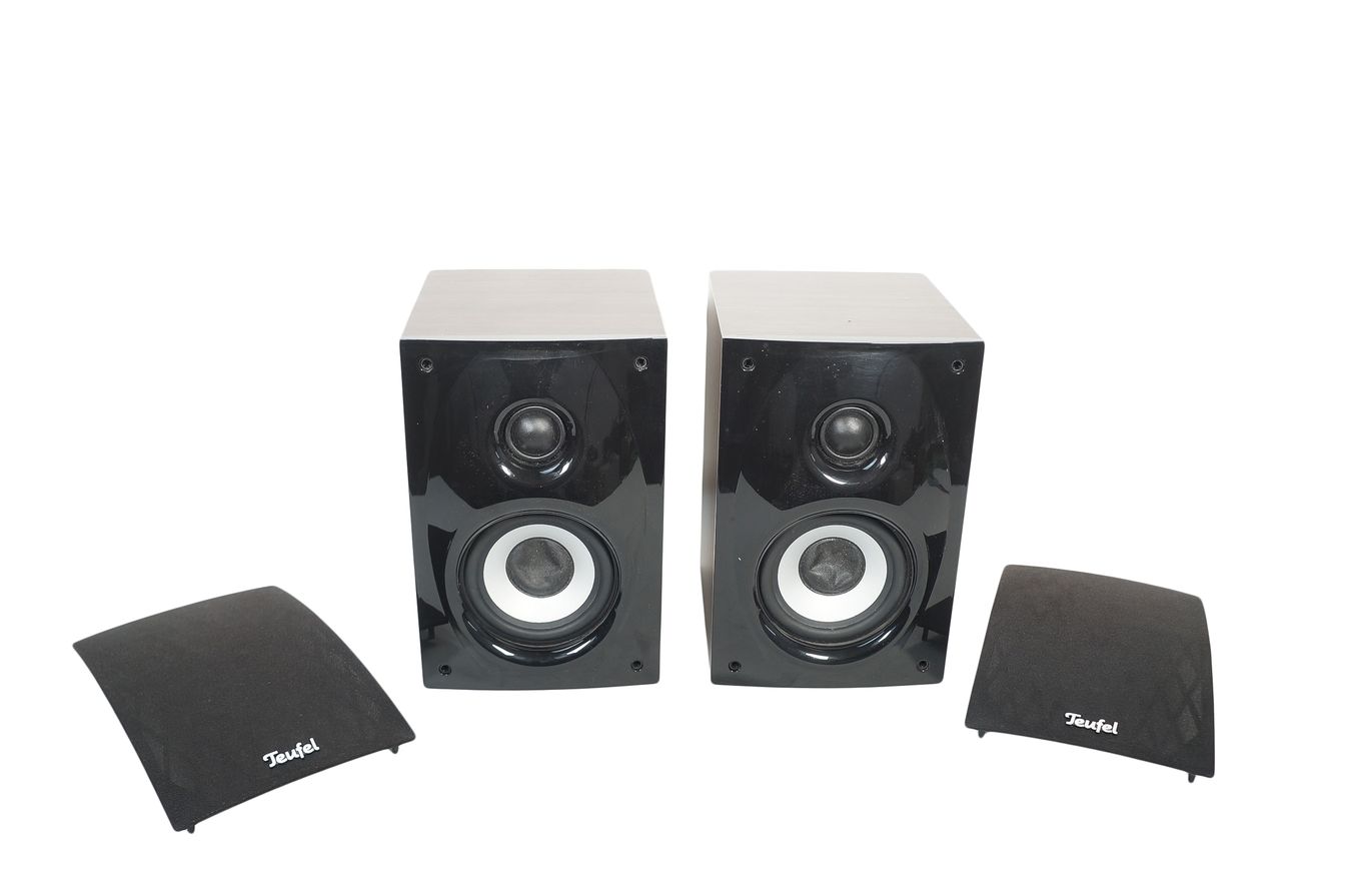 2x_Teufel_T_80_FCR_Lautsprecher_Nussbaum_02_result