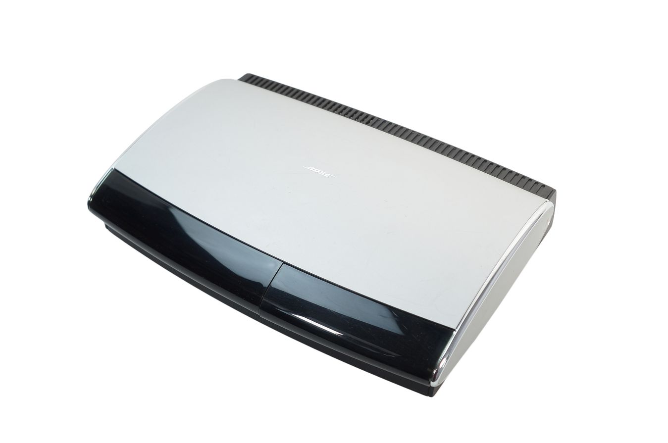 Bose_AV18_Media_Center_Lifestyle_18_28_Series_II_III_07_result